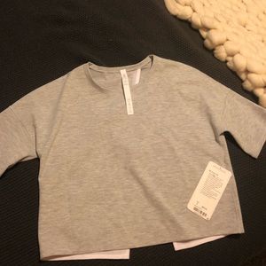 Grey lulu crop top!